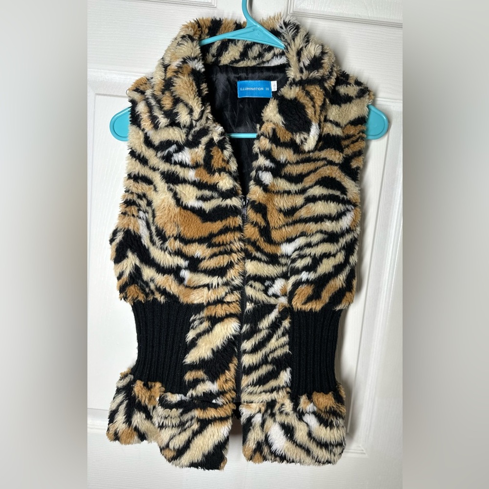 Black Women's tiger print vest!!